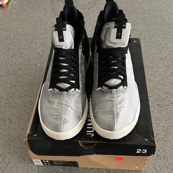 Jordan Proto React - Picture 1 of 3